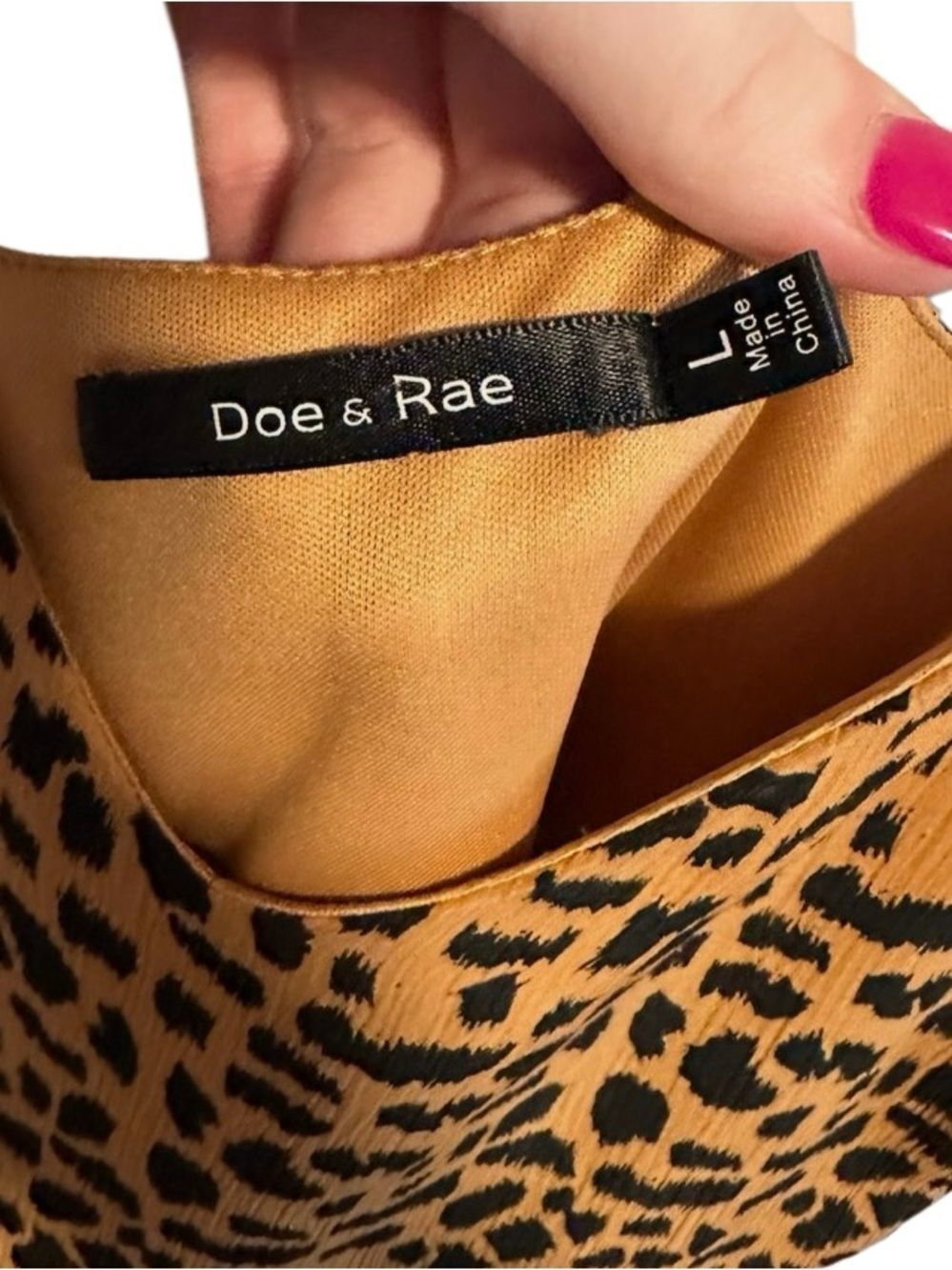 Doe & Rae Leopard Print Maxi Dress Size L Pleated Spaghetti Strap Animal Print - Picture 3 of 9